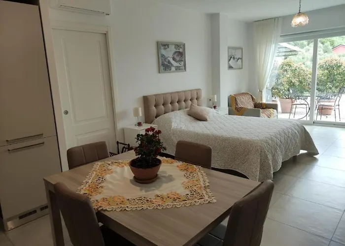 La Casa Degli Ulivi * קיאברי